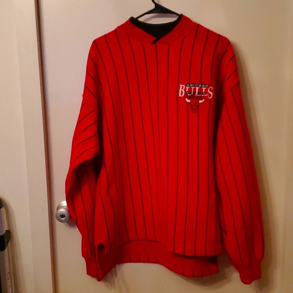 Vintage 90s chicago bulls sweatshirt!